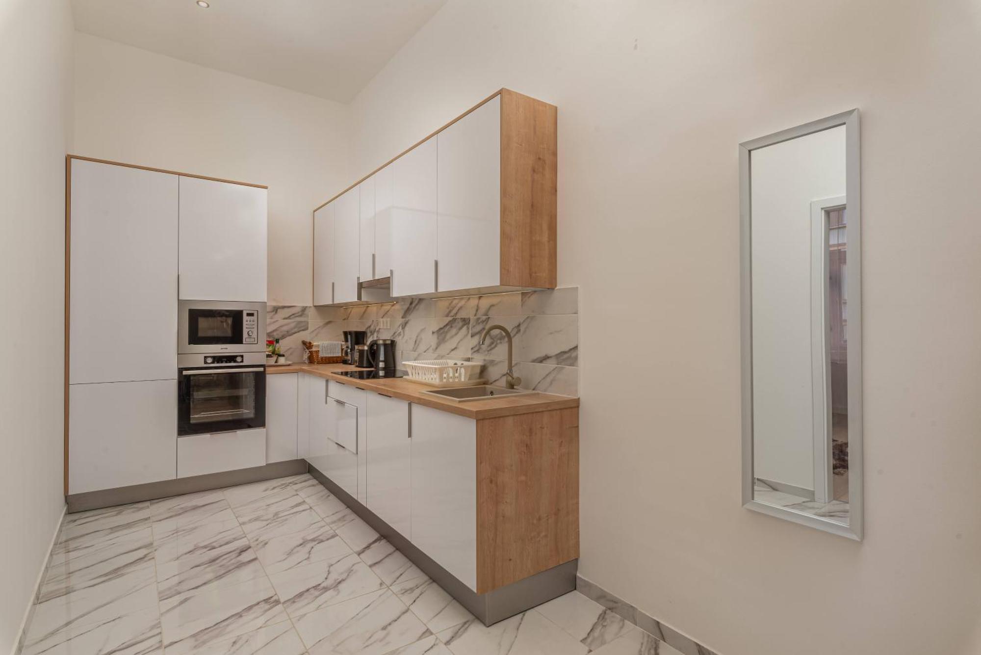 Apartment With 2 Bedrooms Near Gellert Thermal Bath Budapest Exteriör bild