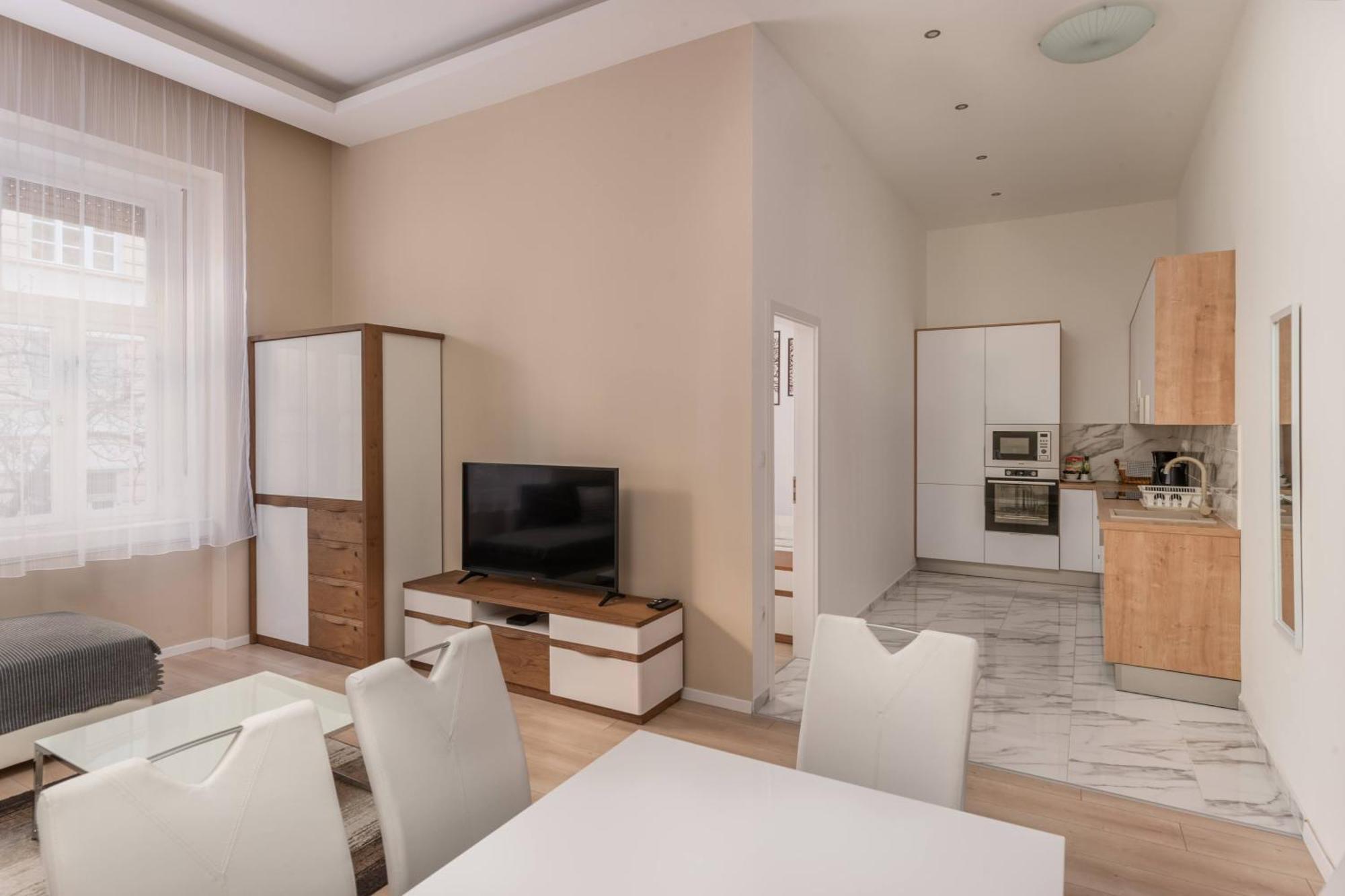 Apartment With 2 Bedrooms Near Gellert Thermal Bath Budapest Exteriör bild