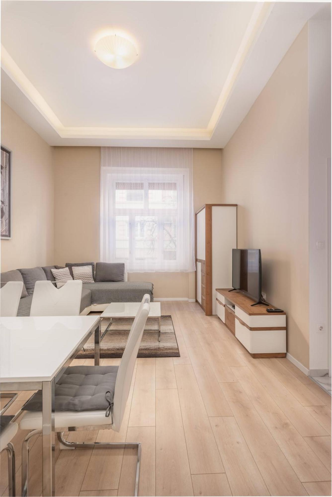 Apartment With 2 Bedrooms Near Gellert Thermal Bath Budapest Exteriör bild
